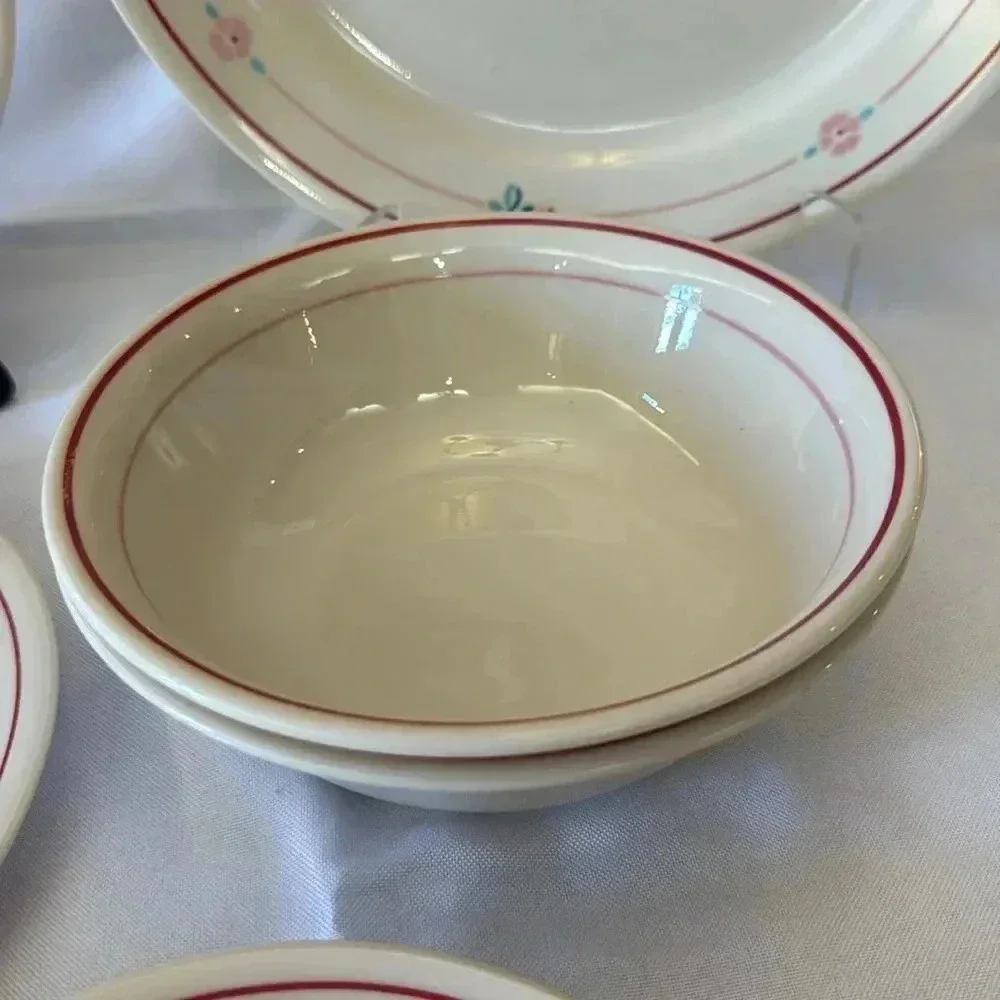 Corelle Cranberry Blossoms Assorted Dinnerware Pieces Lot - Picture 4 of 5